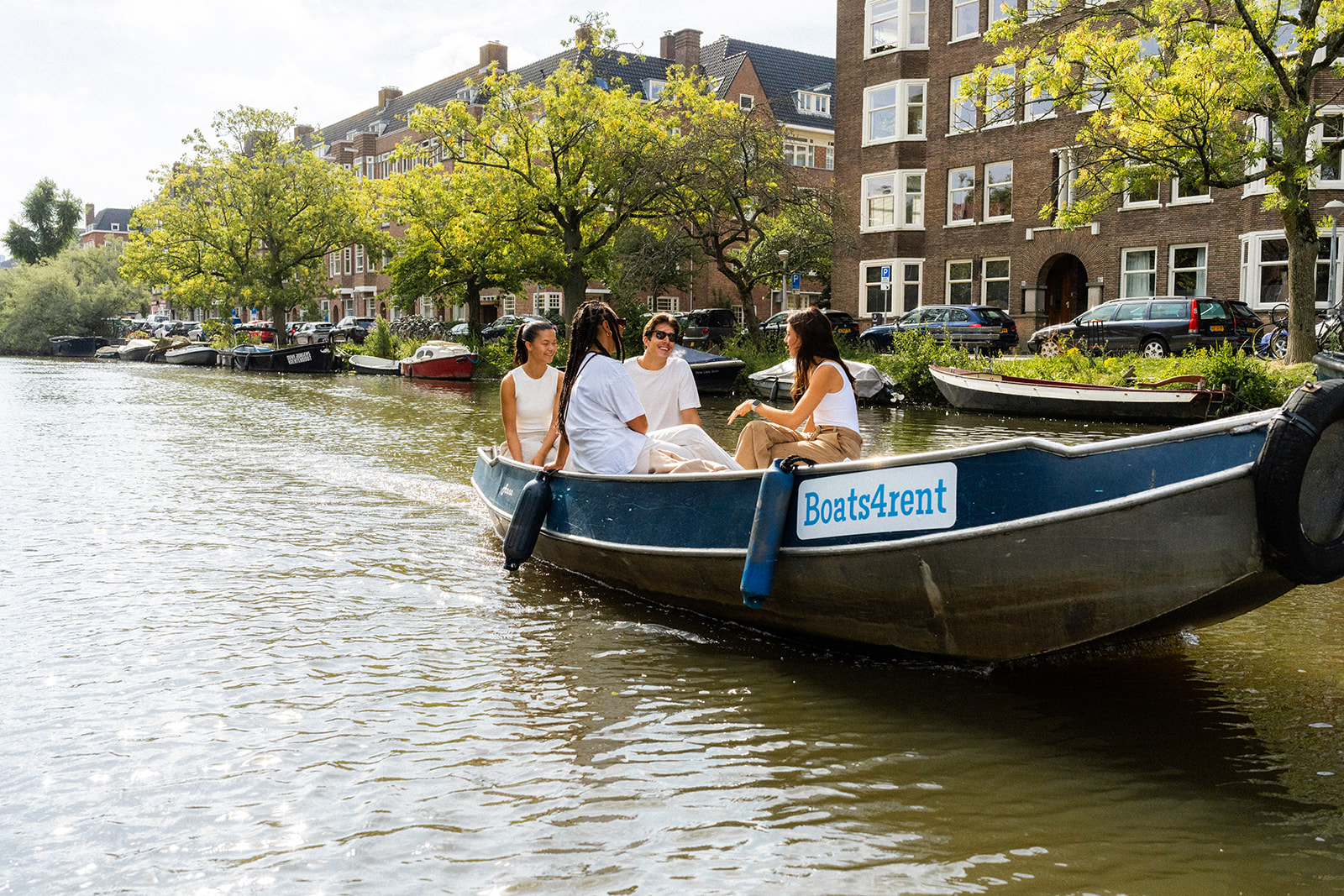 Navegar por los canales de Ámsterdam
