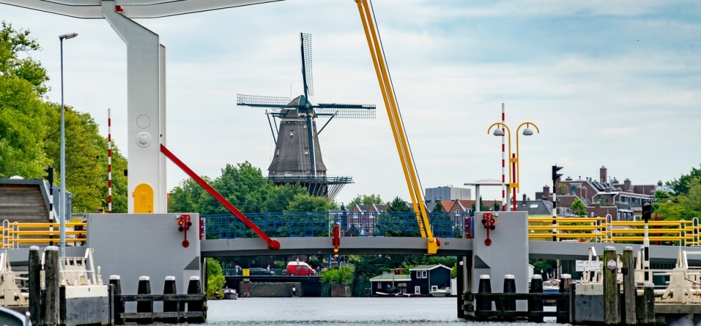 Navegación Amsterdam canales Amstel este