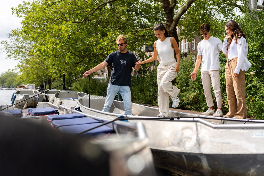 Embarcadero de Boats4rent en la Nassaukade - embarque sin licencia