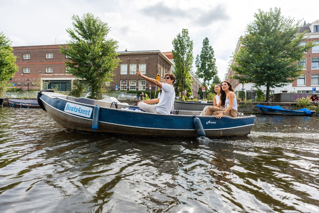 Alquiler barco Amsterdam sin licencia - sloop eléctrico sin patrón
